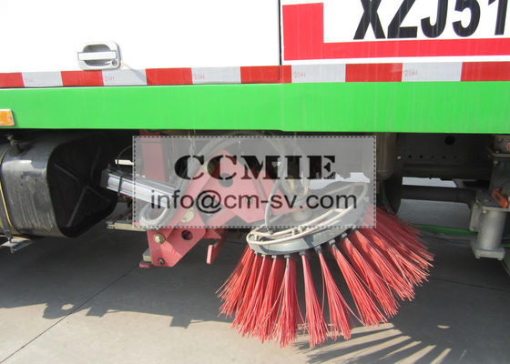 China veículos especiais de lavagem do caminhão da vassoura de estrada da limpeza 7000L para o aeroporto/Salão fábrica